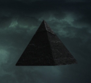 Aun - Black Pyramid
