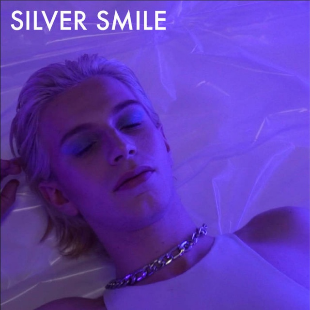 Ultra Sunn - Silver Smile 